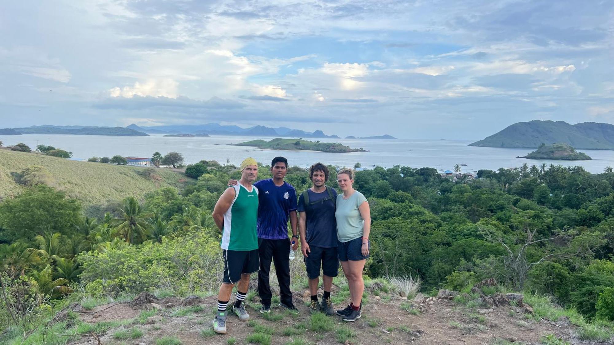 Jhuna Komodo Homestay Екстериор снимка