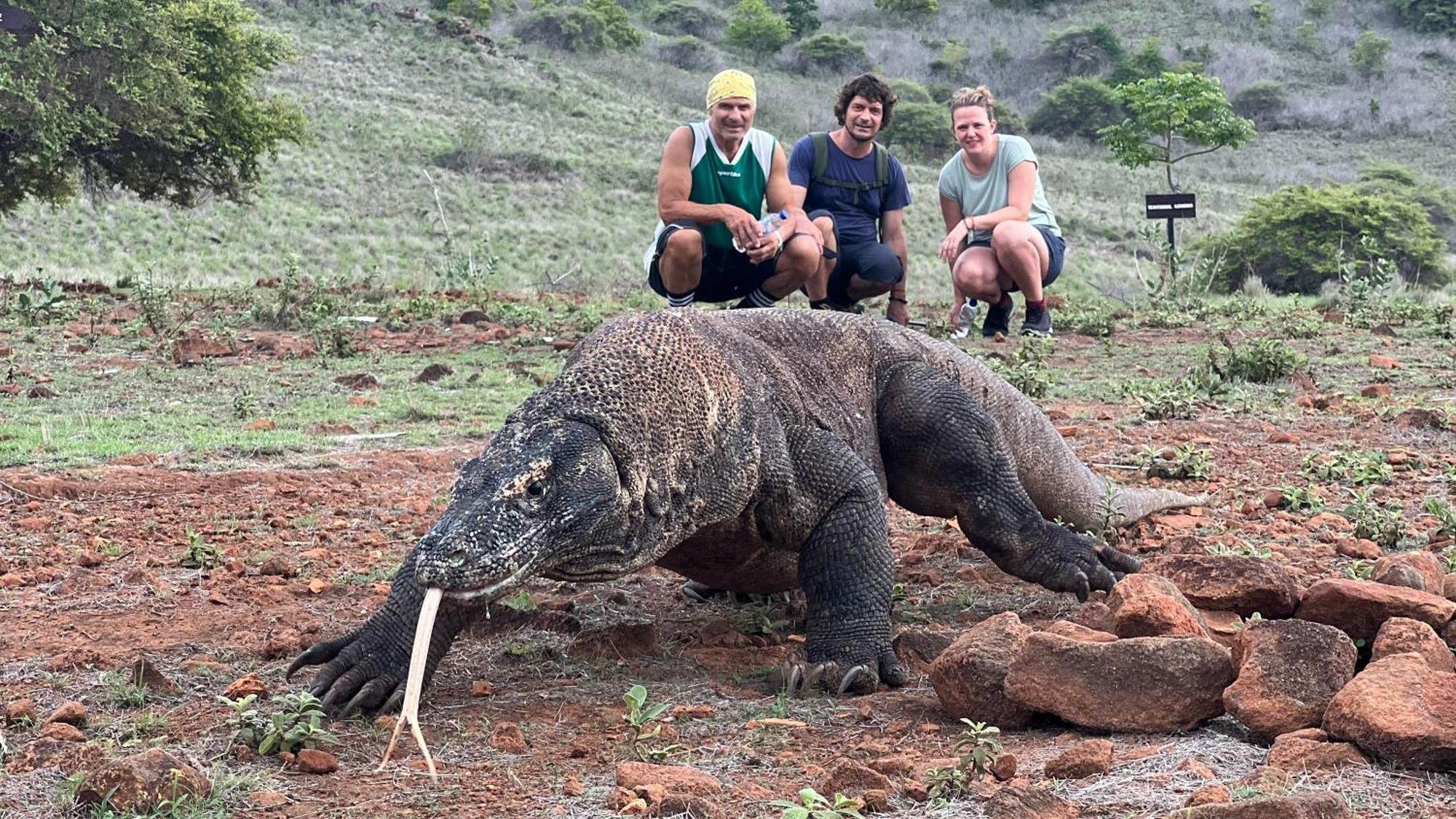 Jhuna Komodo Homestay Екстериор снимка