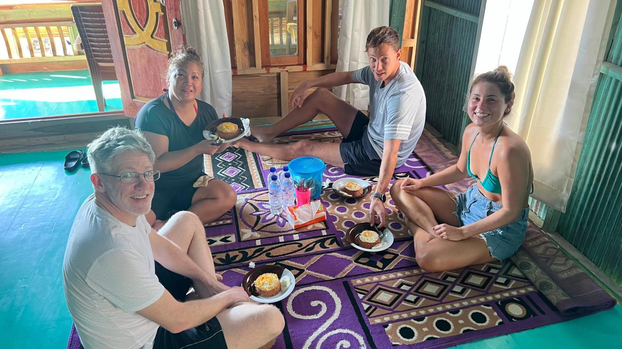Jhuna Komodo Homestay Екстериор снимка