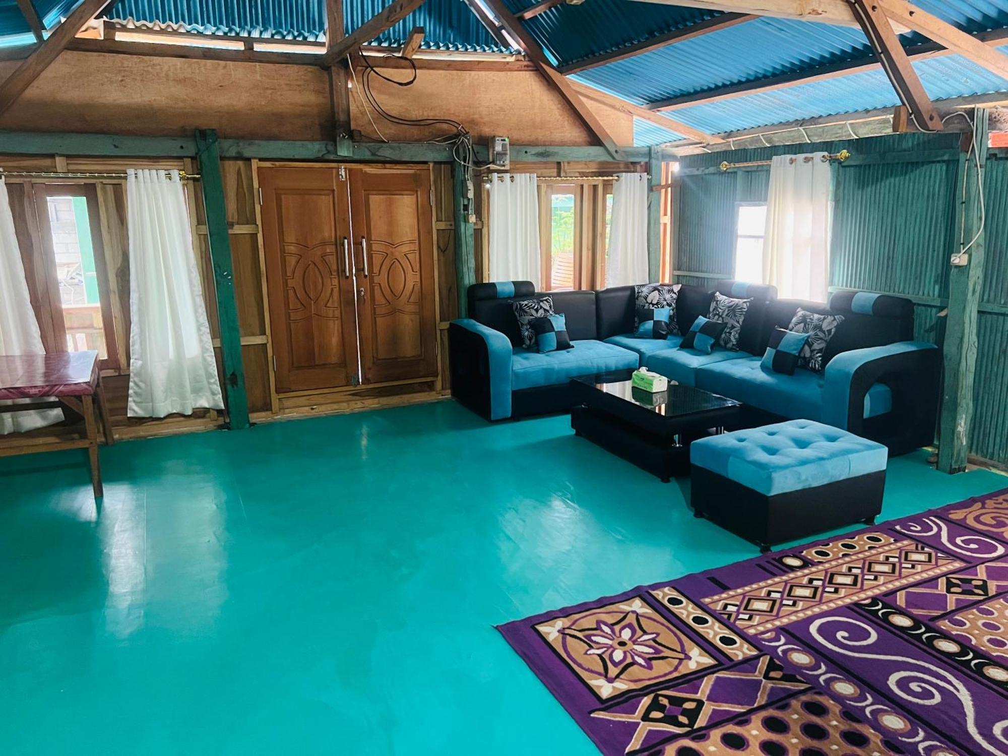 Jhuna Komodo Homestay Екстериор снимка