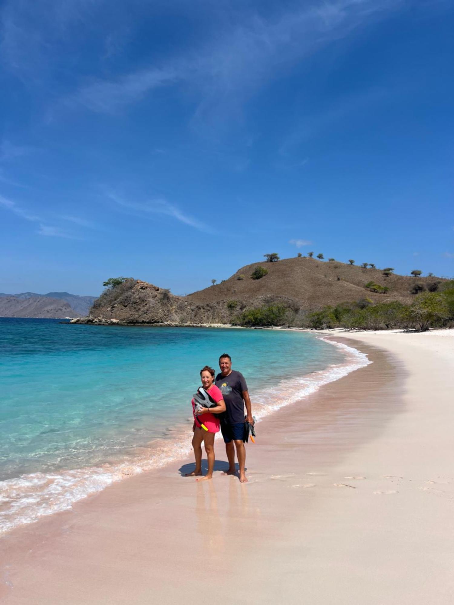 Jhuna Komodo Homestay Екстериор снимка
